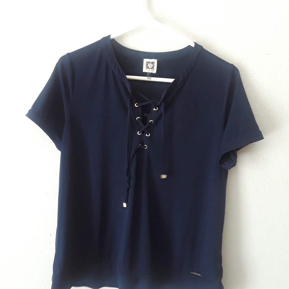 Klein navy blue top